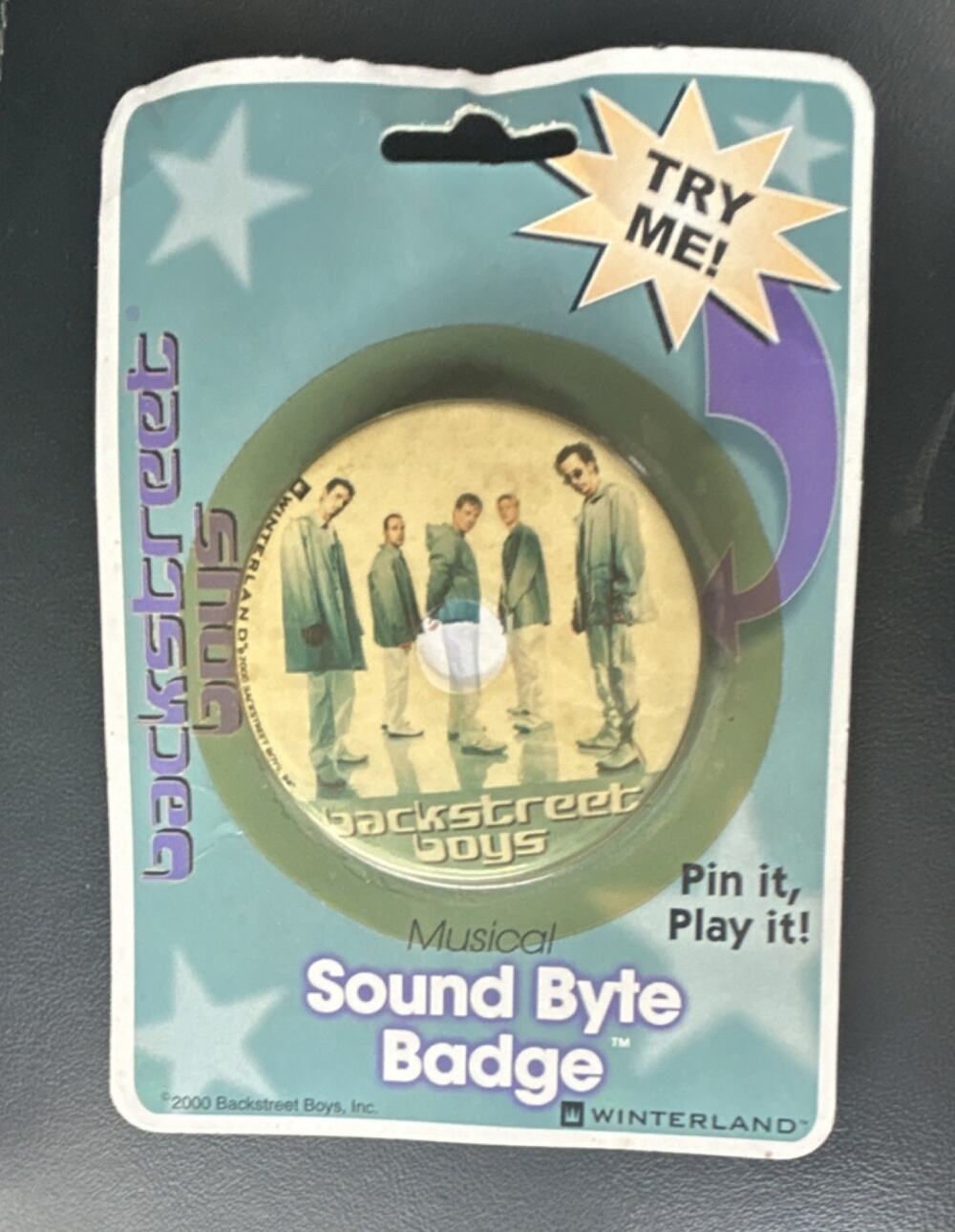 Vintage Backstreet Boys Musical Sound Byte Badge Pin 2000 Winterland in package